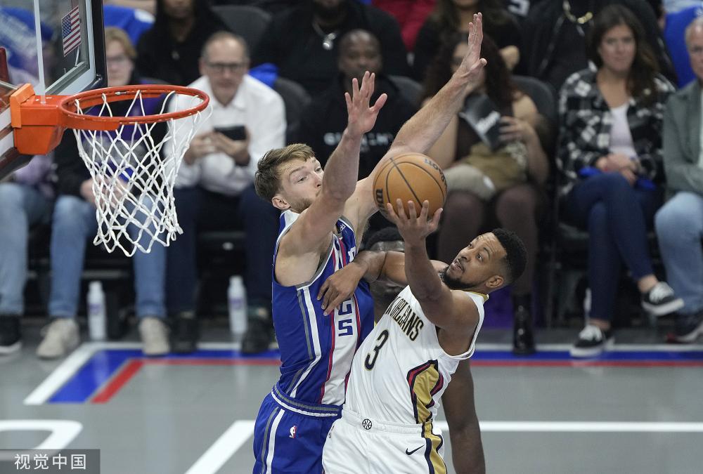 但她们通过 但她们通过